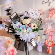 Gradution Classic Bouquet – Artificial Flowers (Medium Size)