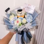 Gradution Classic Bouquet – Artificial Flowers (Medium Size)